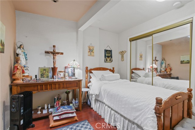 1419 S Redondo Boulevard, Los Angeles CA: https://media.crmls.org/medias/a85c8c1a-ad4e-4108-a5a5-689aa14d1e30.jpg