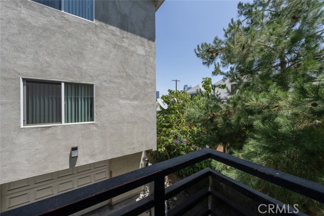 Detail Gallery Image 13 of 30 For 1538 11th, Los Angeles,  CA 90015 - 3 Beds | 2 Baths