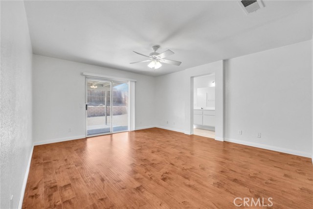 Detail Gallery Image 11 of 18 For 11719 Fern Pine, Victorville,  CA 92392 - 4 Beds | 2 Baths