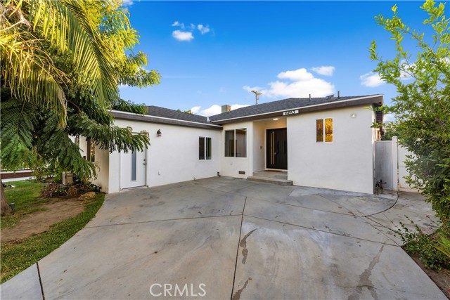 6653 Belmar Avenue, Reseda CA: https://media.crmls.org/medias/a85ed8c1-2069-4db4-b168-7725cdcb7c81.jpg