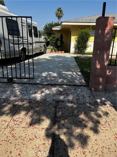 4417 N Mayfield Avenue, San Bernardino CA: https://media.crmls.org/medias/a85f2997-c2af-490e-ae4c-1d36b8f9ad20.jpg