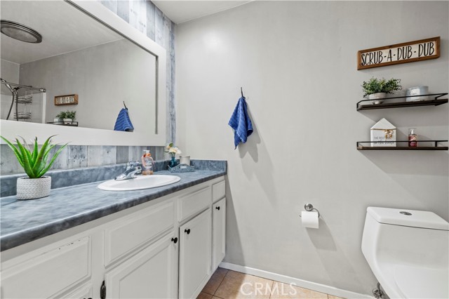 Detail Gallery Image 20 of 36 For 27036 Langside Ave, Canyon Country,  CA 91351 - 5 Beds | 2 Baths
