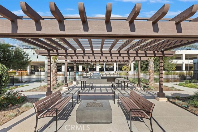 Detail Gallery Image 33 of 39 For 129 Dove Lndg, Covina,  CA 91722 - 3 Beds | 3 Baths