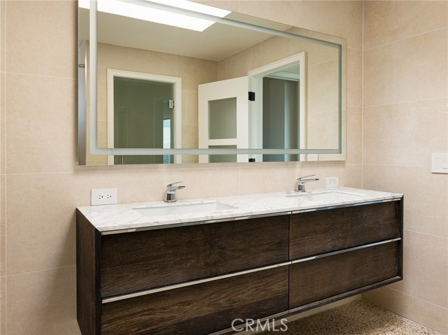 Detail Gallery Image 44 of 62 For 355 Hillcrest St, El Segundo,  CA 90245 - 5 Beds | 3 Baths