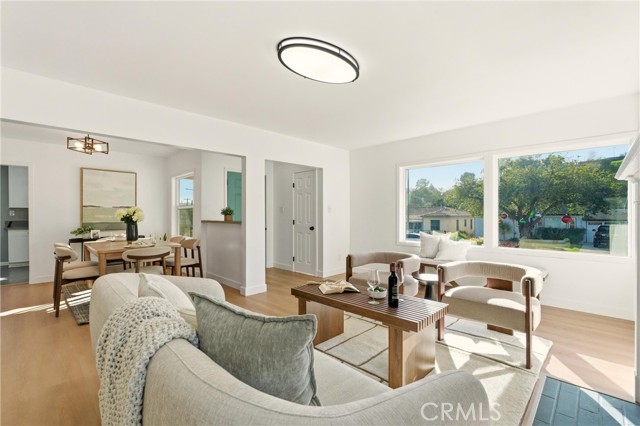 2106 Mcpherson Avenue, Los Angeles CA: https://media.crmls.org/medias/a8622a04-350a-47f9-9a56-100d85e2d7af.jpg