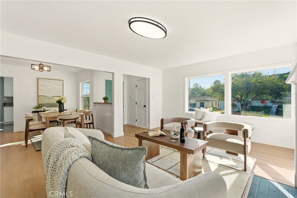 MLS #WS25276931 image #8