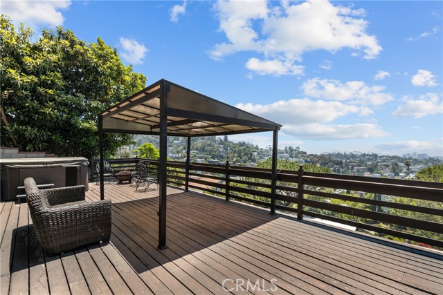 2067 Mayview Drive, Los Angeles CA: https://media.crmls.org/medias/a86299c7-1170-435d-8bdb-37a4b790f4fe.jpg