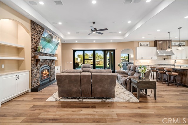 Detail Gallery Image 10 of 75 For 40158 25th St W, Palmdale,  CA 93551 - 5 Beds | 4/1 Baths