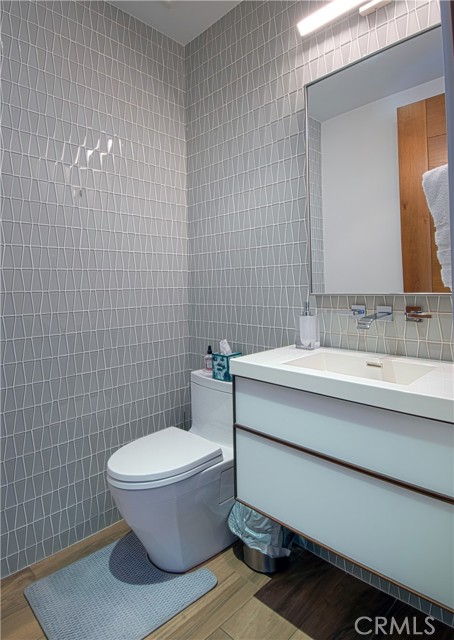 Detail Gallery Image 35 of 39 For 1301 Outrigger Dr, Corona Del Mar,  CA 92625 - 4 Beds | 3/1 Baths