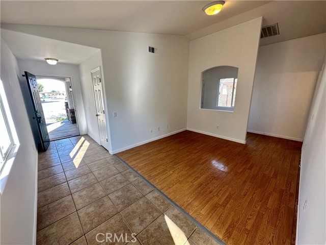 Detail Gallery Image 3 of 22 For 1316 Eliza Dr, Santa Maria,  CA 93458 - 3 Beds | 2 Baths