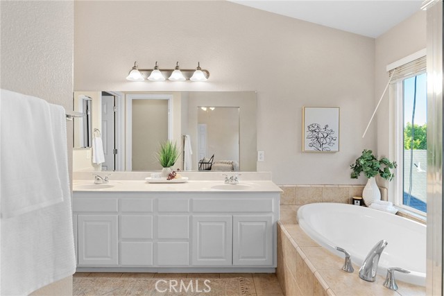 Detail Gallery Image 15 of 44 For 315 Weymouth Way, Chico,  CA 95973 - 4 Beds | 2/1 Baths