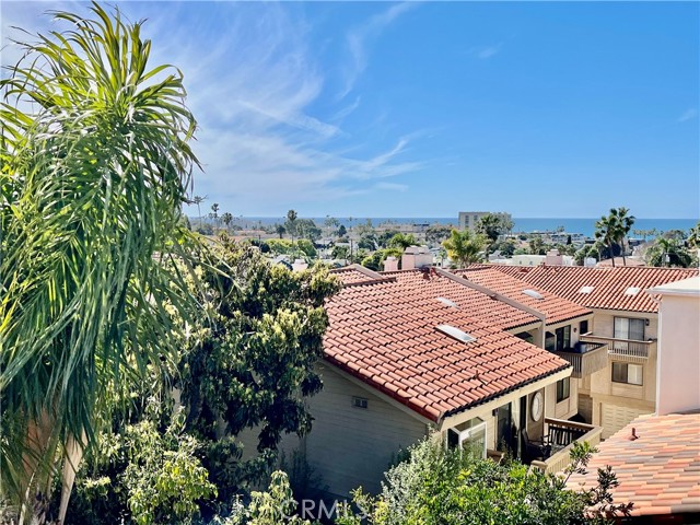 Detail Gallery Image 55 of 65 For 227 S Helberta Ave #B,  Redondo Beach,  CA 90277 - 4 Beds | 3/1 Baths