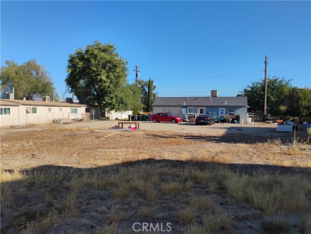 557 E Avenue Q12, Palmdale CA: https://media.crmls.org/medias/a865dc75-ab95-482b-9461-e8eac0748d16.jpg
