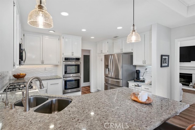 Detail Gallery Image 20 of 60 For 24448 Hampton Drive #C, Valencia,  CA 91355 - 3 Beds | 3 Baths