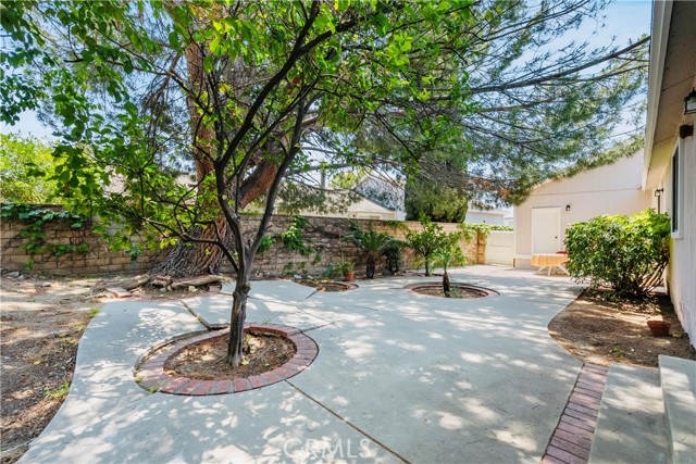 13691 Gavina Avenue, Sylmar CA: https://media.crmls.org/medias/a866317b-6cfa-409a-91f2-1c362181a863.jpg