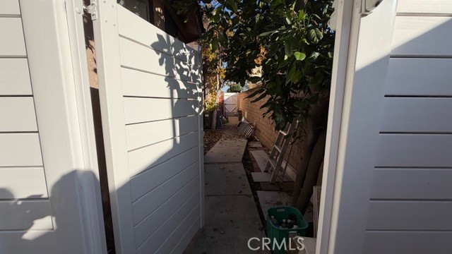 Detail Gallery Image 2 of 6 For 2413 La Crescenta #B,  Alhambra,  CA 91803 - 0 Beds | 1 Baths