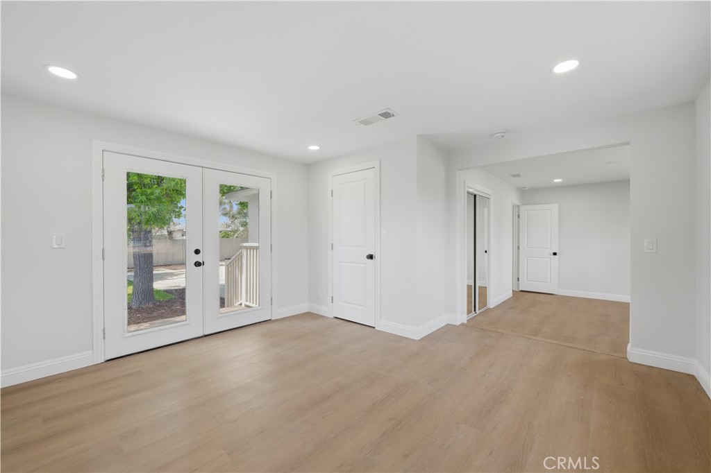 749 N Midway - photo 13