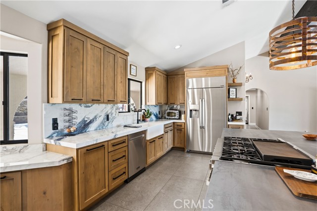 Detail Gallery Image 15 of 69 For 30861 Blackhorse Dr, Canyon Lake,  CA 92587 - 4 Beds | 2/1 Baths