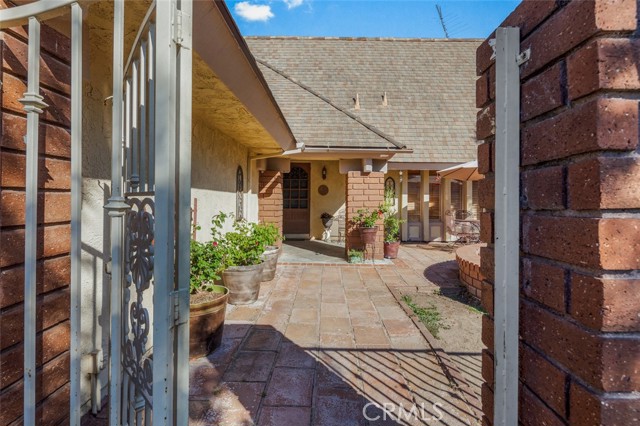 15232 Lille Circle, Irvine CA: https://media.crmls.org/medias/a8675abe-4ea5-45b5-87d7-bf823b318bad.jpg