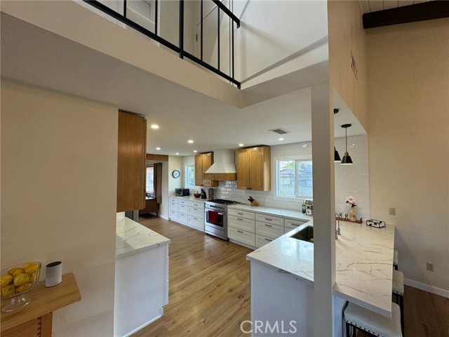 Image 14 of 52 For 30371 Sparkle