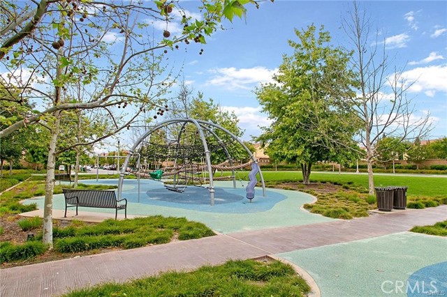 38 Larkfield, Irvine CA: https://media.crmls.org/medias/a8692b8c-57c6-4d49-b6ed-8612073dc2b7.jpg