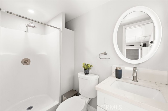 6019 Greentop Street, Lakewood CA: https://media.crmls.org/medias/a8697eab-d563-4410-97ad-2a9eb6cc0b2e.jpg