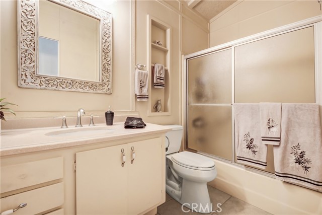 Detail Gallery Image 10 of 14 For 1919 W Coronet #62,  Anaheim,  CA 92801 - 2 Beds | 2/1 Baths