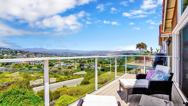 24965 Seagate, Dana Point CA: https://media.crmls.org/medias/a86a58f9-3d8b-418f-9371-332bba3377f2.jpg