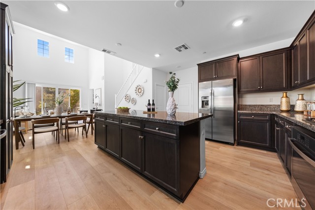 7133 Montecito Lane, Eastvale CA: https://media.crmls.org/medias/a86b7222-924f-40a4-a6f2-e7954ef246ff.jpg