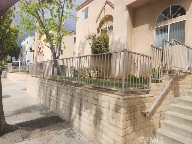 Detail Gallery Image 3 of 29 For 11608 Valley View Ave #6,  Whittier,  CA 90604 - 4 Beds | 2 Baths