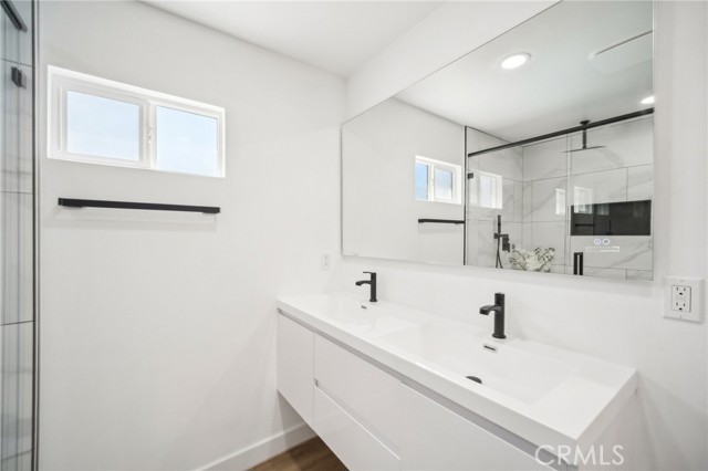 19040 Celtic Street, Porter Ranch CA: https://media.crmls.org/medias/a86c65d2-2386-4c0e-a28c-5ca260d67caf.jpg