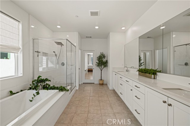 Detail Gallery Image 17 of 51 For 27731 Bridge View Pl, Valencia,  CA 91381 - 3 Beds | 3/1 Baths