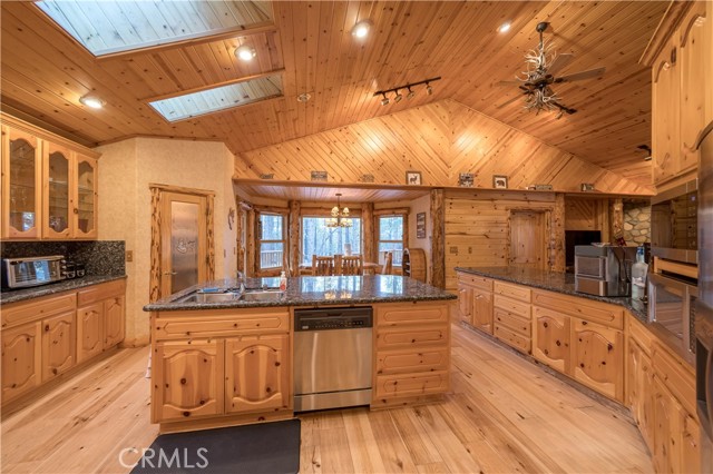 Image 12 of 50 For 1901 State Court