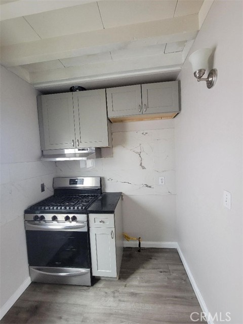 2451 Lemon Avenue, Signal Hill CA: https://media.crmls.org/medias/a86d5ff6-fd4d-4e40-a107-ea5cbfe59987.jpg
