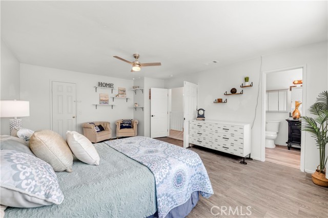 450 Anchor Way, Carlsbad CA: https://media.crmls.org/medias/a86d6640-3391-4e71-a828-6b6ee26cffce.jpg