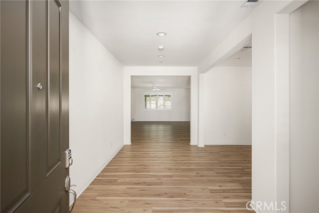 Detail Gallery Image 9 of 42 For 29355 Santa Ynez, Menifee,  CA 92584 - 4 Beds | 2/1 Baths