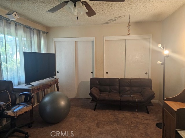 Detail Gallery Image 4 of 28 For 4718 Woodbend, San Bernardino,  CA 92407 - 2 Beds | 2 Baths