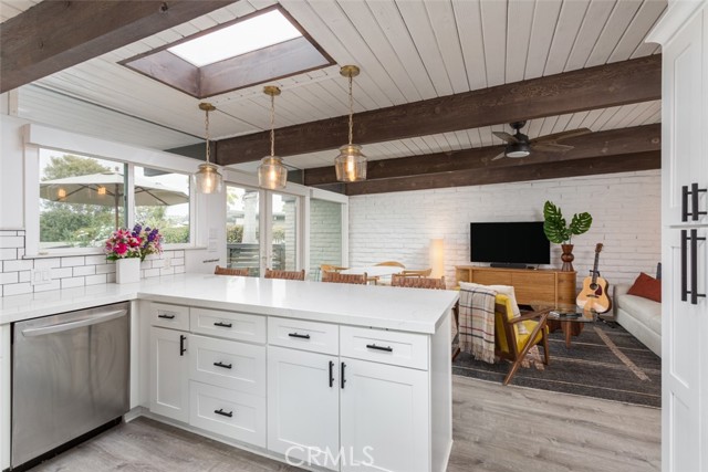 Detail Gallery Image 6 of 29 For 202 Del Gado Rd, San Clemente,  CA 92672 - 2 Beds | 1 Baths