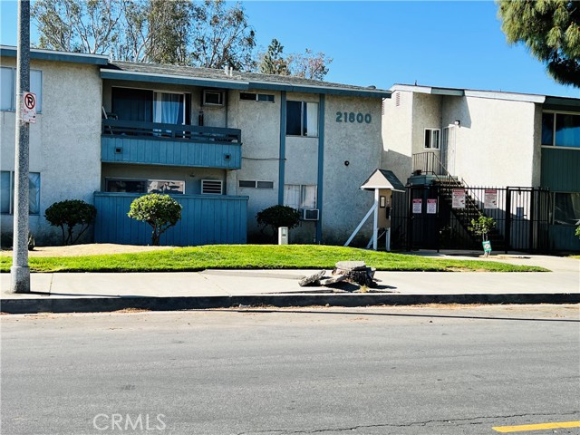Detail Gallery Image 2 of 3 For 21800 Schoenborn St #125,  Canoga Park,  CA 91304 - 2 Beds | 1 Baths