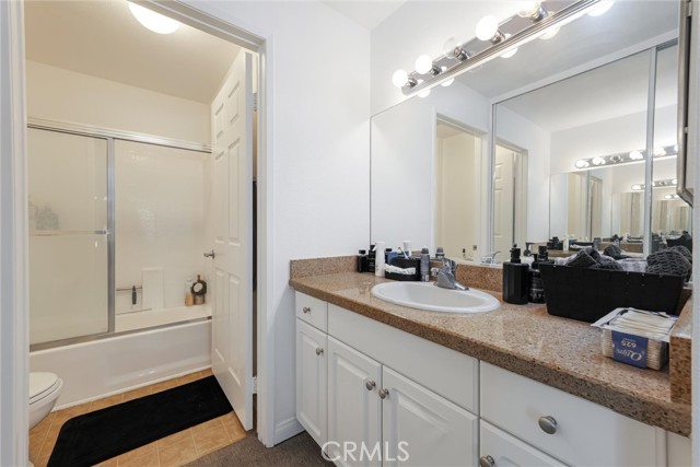Detail Gallery Image 24 of 31 For 21450 Burbank Bld #203,  Woodland Hills,  CA 91367 - 1 Beds | 1 Baths