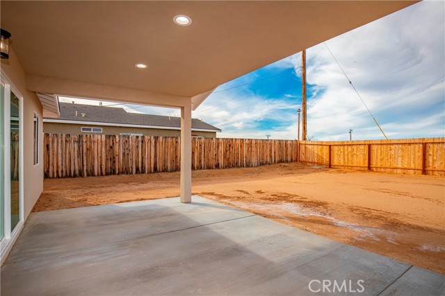Detail Gallery Image 7 of 25 For 8213 Peach Ave, California City,  CA 93505 - 3 Beds | 2 Baths