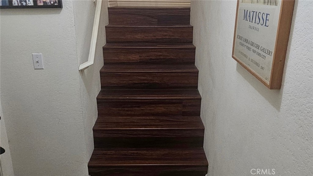 https://media.crmls.org/medias/a870dfe8-2c45-403a-8ff7-477cc12f90c8.jpg?preset=X-Large