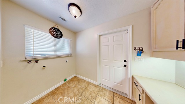 15460 Mandan Road, Apple Valley CA: https://media.crmls.org/medias/a8710c95-1981-4c12-a11a-90b83d23e3ab.jpg