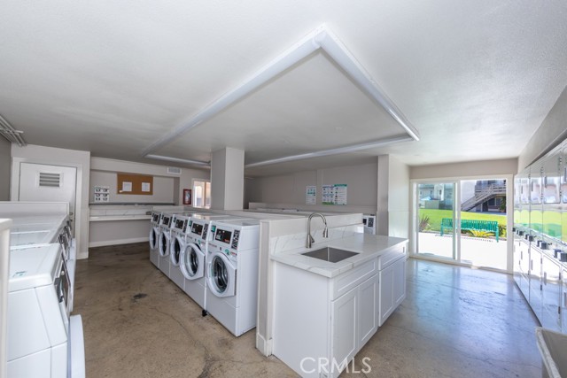 Detail Gallery Image 28 of 36 For 212 S Kraemer Bld #411,  Placentia,  CA 92870 - 3 Beds | 2 Baths