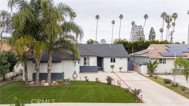 Detail Gallery Image 3 of 39 For 19127 Enadia, Reseda,  CA 91335 - 4 Beds | 2 Baths