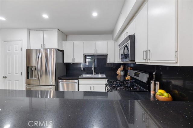 1940 N Highland Avenue, Los Angeles CA: https://media.crmls.org/medias/a872f4b9-1a59-4c8d-830d-e3bbaeec7f63.jpg