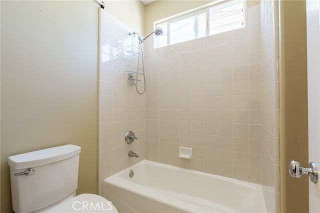 6471 Frampton Circle, Huntington Beach CA: https://media.crmls.org/medias/a8730ebc-4ae4-4e47-9419-20991e29e355.jpg