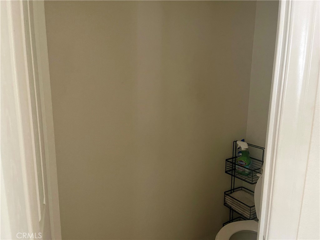 https://media.crmls.org/medias/a8731f2d-2eaf-4806-97aa-70d7161aef00.jpg?preset=X-Large