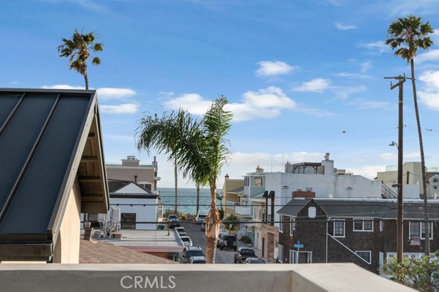 58 66th Place, Long Beach CA: https://media.crmls.org/medias/a8737086-b114-4b9d-ac3e-201be9f20968.jpg