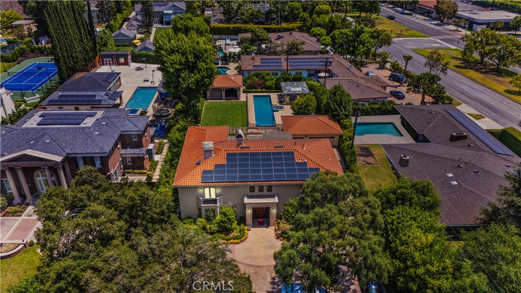 https://media.crmls.org/medias/a875517c-16f5-4a1c-a003-945de238774d.jpg?preset=X-Large